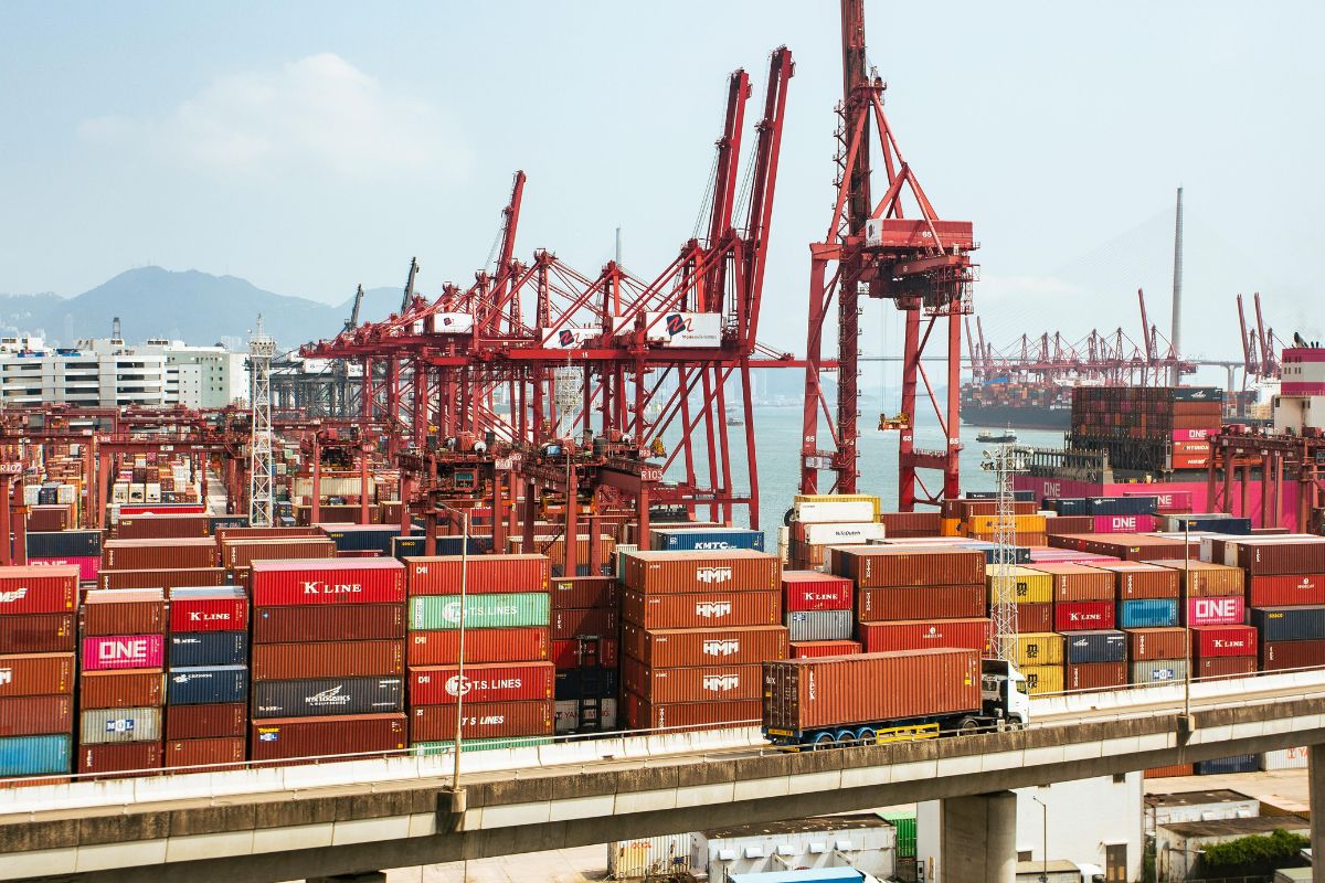 The Impact of Global Logistics on Vietnamese Businesses in 2026
